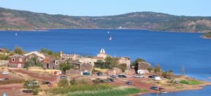 Celles - on Lake Salagou