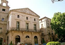 Pezenas holiday villas